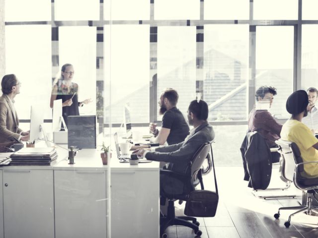 Zatrudnianie pracowników: umowa o pracę, zlecenie lub o dzieło