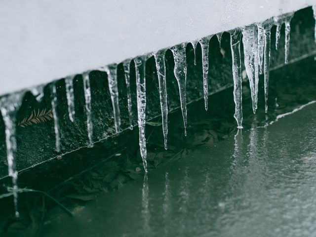Odmrażanie przez luzowanie. Jak polskie władze wyobrażają sobie powrót do normalności gospodarczej w dobie szalejącego wirusa?