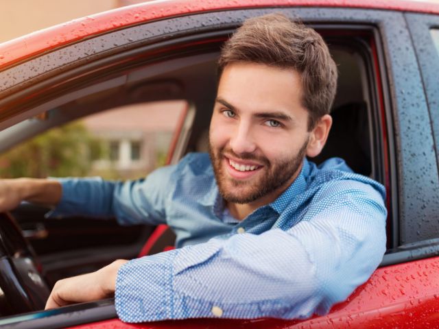 Sprzedaż samochodu wykupionego z leasingu. Jak to działa?