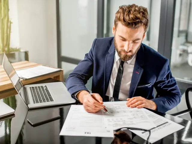 Faktury zakupowe w KSeF: czy zobaczysz dokumenty od Orange, T-Mobile, Orlen, Shell i firm leasingowych?