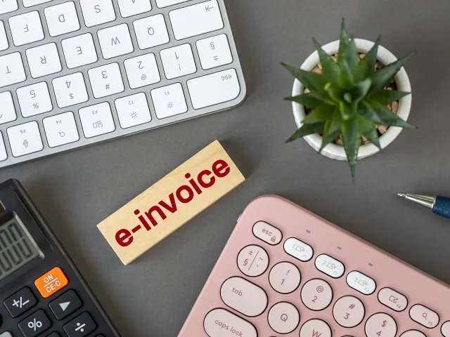 KSeF i faktury w walutach: kursy, przeliczenia VAT, różnice kursowe – co trafia do ustrukturyzowanej faktury