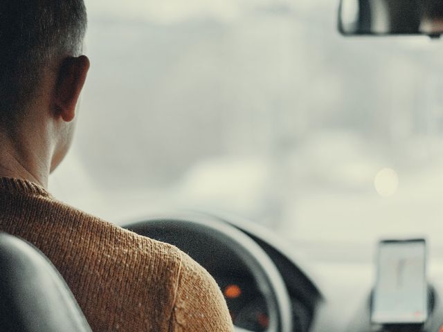 Udogodnienia w aucie, które docenią pracujący za kółkiem